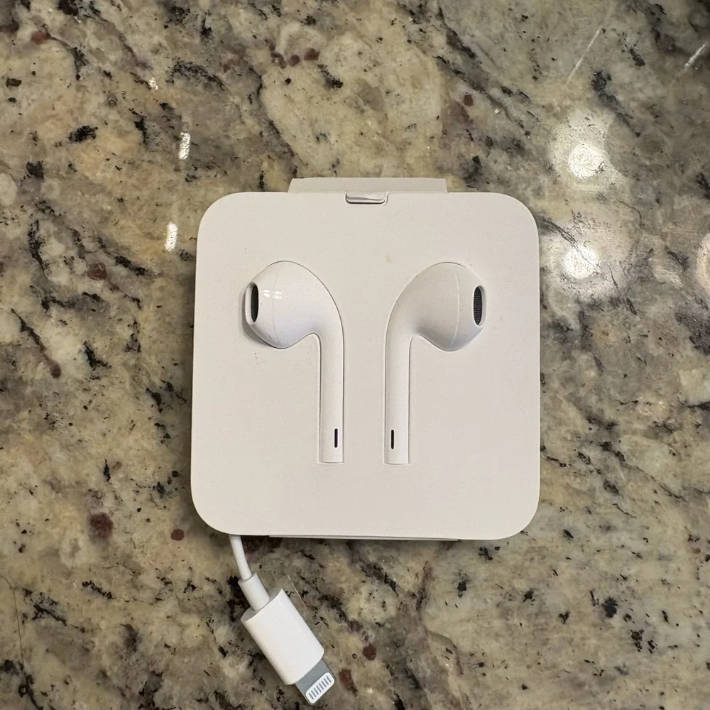 Apple iPhone lightning jack earbuds, headphones, earphones, new in package